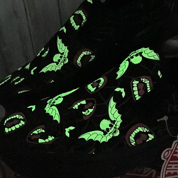 Vans Classic slip on Glow Dark Sneaker🦇 ☠️Halloween 🎃 - Picture 2 of 5